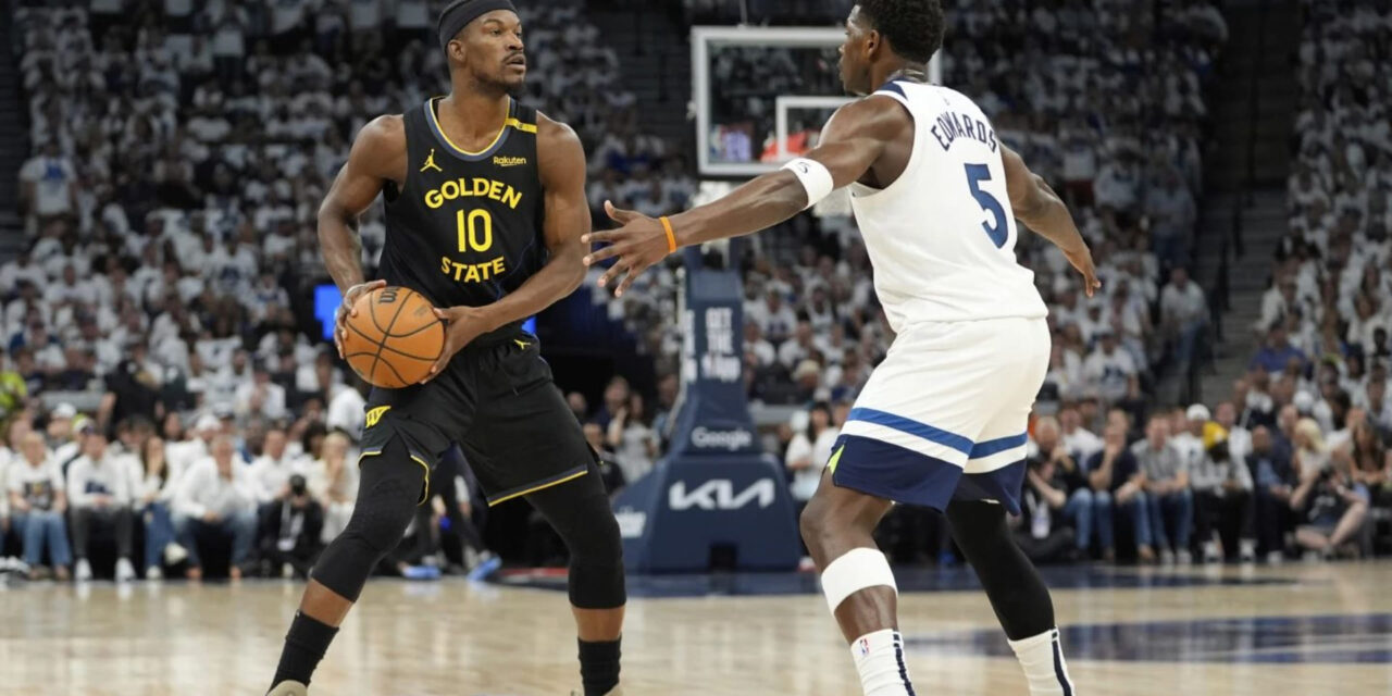 Warriors ganan 99-88 a Wolves en Juego 1 pese a salida de Curry por lesión en muslo