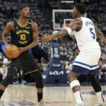 Warriors ganan 99-88 a Wolves en Juego 1 pese a salida de Curry por lesión en muslo