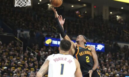 Gilgeous-Alexander anota 34 puntos y Thunder vence a Nuggets por 149-106
