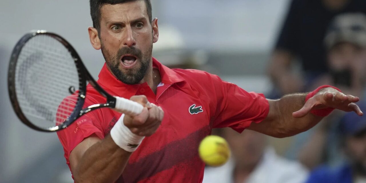 Djokovic toma descanso médico por ampolla en el pie antes de vencer a Moutet en Abeirto de Francia