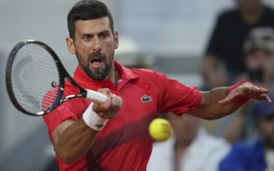 Djokovic toma descanso médico por ampolla en el pie antes de vencer a Moutet en Abeirto de Francia