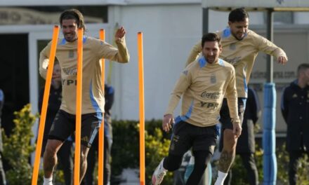 Con Messi, la campeona Argentina visita a un agonizante Chile, desesperado por una victoria