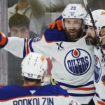 Leon Draisaitl vuelve a anotar en tiempo extra y los Oilers vencen a los Panthers en el Juego 4 para empatar la Final