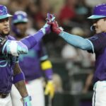 Carroll y Naylor conectan vuelacercas; Diamondbacks vencen 5-1 a Padres