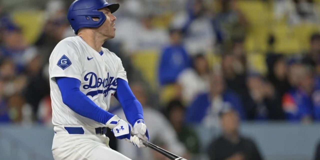 Con 2 jonrones de Muncy y doble de Freeman, Dodgers superan 6-5 a Mets en 10 entradas