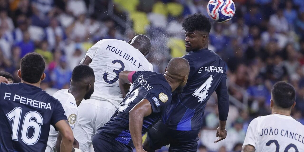 El Al Hilal deja al Pachuca sin puntos y se cita con el City en octavos