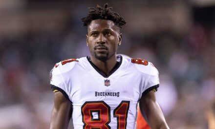 Policía de Miami-Dade busca a Antonio Brown, excampeón de la NFL, por intento de asesinato