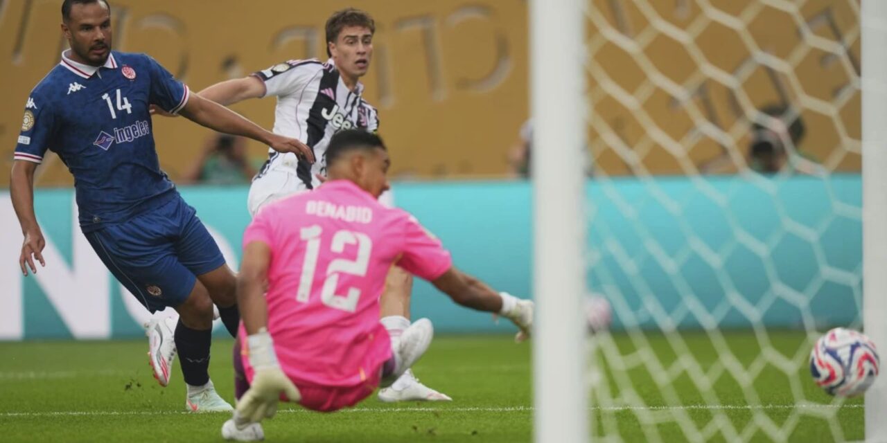 Kenan Yildiz anota dos goles en la victoria 4-1 de Juventus en el Mundial de Clubes