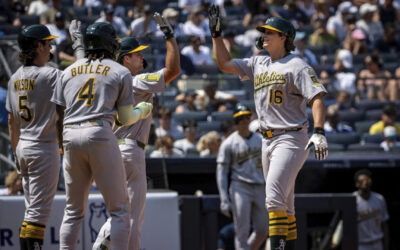 Rooker y Kurtz conectan jonrones y Sears lidera a Atléticos en victoria 7-0 sobre Yankees