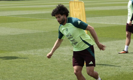 ‘Chino’ Huerta pide a México concentración para evitar sorpresas en el debut