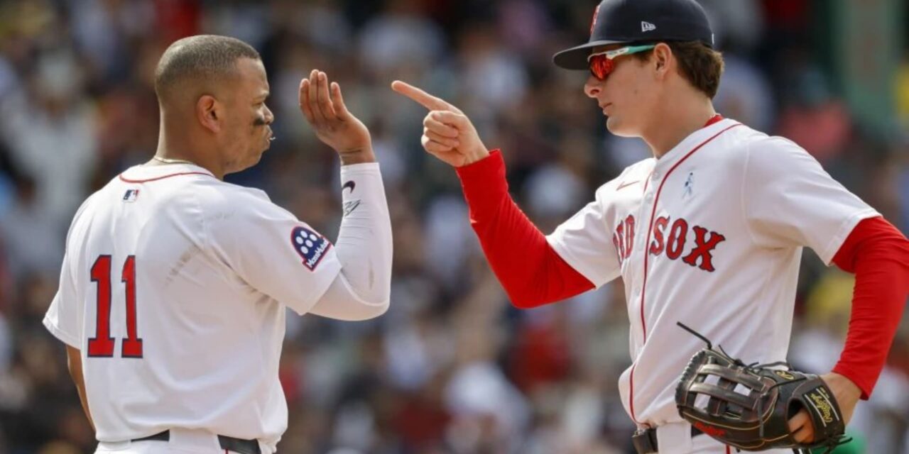 Bello y Devers lideran a Medias Rojas en victoria 2-0 sobre Yankees para barrer la serie
