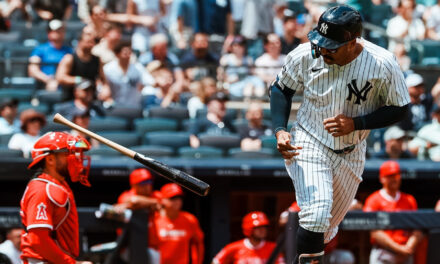 Yankees rompen racha de seis derrotas con triunfo 7-6 ante Angelinos