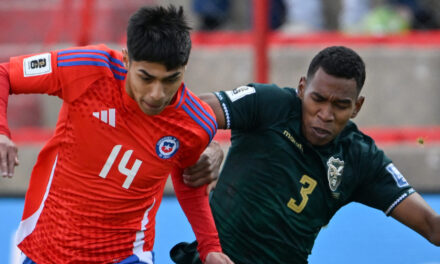 Bolivia liquida a Chile en la altura y lo deja fuera del Mundial