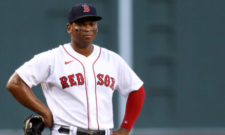 David Ortiz dice que dejen a Rafael Devers decidir si juega en primera base