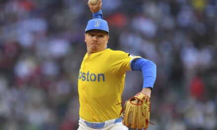 Hunter Dobbins vence a Yankees por 2da vez esta semana y Medias Rojas se imponen por 4-3