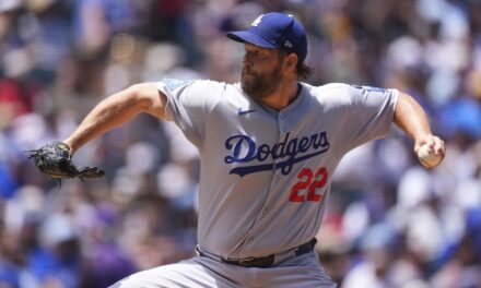 Kershaw se acerca a los 3.000 ponches en victoria 3-1 de Dodgers sobre Rockies