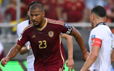 Venezuela vence 2-0 a Bolivia y se afianza en puesto de repechaje para el Mundial