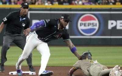 Perdomo conecta triple de 3 carreras, Diamondbacks anotan 5 en la 9na y superan 8-7 a Padres