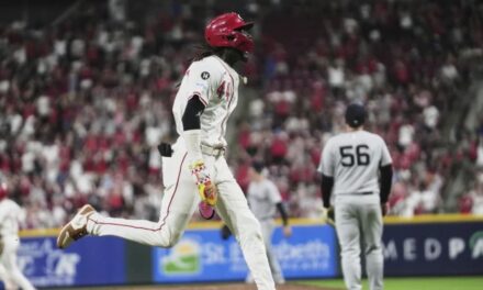 Sencillo de Lux en la 11ª entrada da triunfo a Rojos, 5-4 sobre Yankees