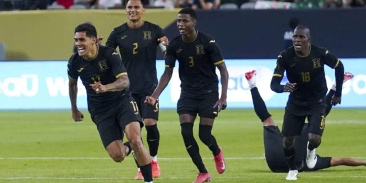 Honduras supera en penales a Panamá y corta racha de 12 años sin jugar semifinales de la Copa Oro