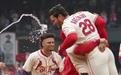 Doblete de Arenado en la novena da triunfo a Cardenales 2-1 sobre Dodgers