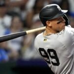 Judge conecta jonrón por 3er juego seguido y Yankees vencen 6-3 a Reales con gran faena de Schmidt