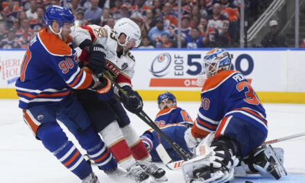 Panthers se acercan a su segundo título consecutivo de la Copa Stanley al vencer a los Oilers en Juego 5