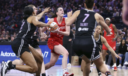 Valkyries remontan y superan a Caitlin Clark y al Fever 88-77
