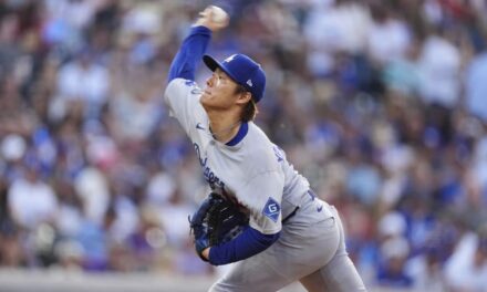 Yamamoto lanza 5 sólidas entradas, Muncy conecta grand slam y Dodgers aplastan 8-1 a Rockies