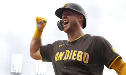 Con jonrón de 3 carreras de Gavin Sheets, Padres remontan y se imponen 6-4 ante Rojos