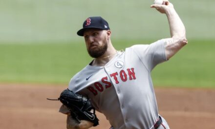 Story impulsa 3 y Crochet poncha a 12 para liderar a Red Sox 3-1 sobre Braves