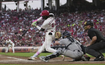 Una gran noche de Elly De La Cruz impulsa a los Reds en triunfo 6-1 sobre los Yankees