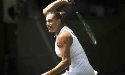 La número uno Aryna Sabalenka evita otra sorpresa y avanza a la tercera ronda