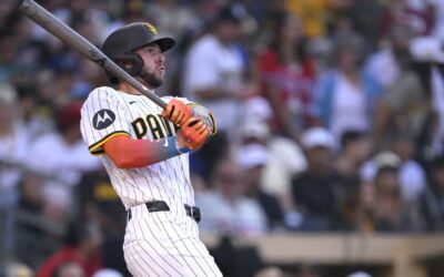 Los 2 jonrones de Merrill contra Wheeler ayudan a Padres a vencer 5-4 a Filis
