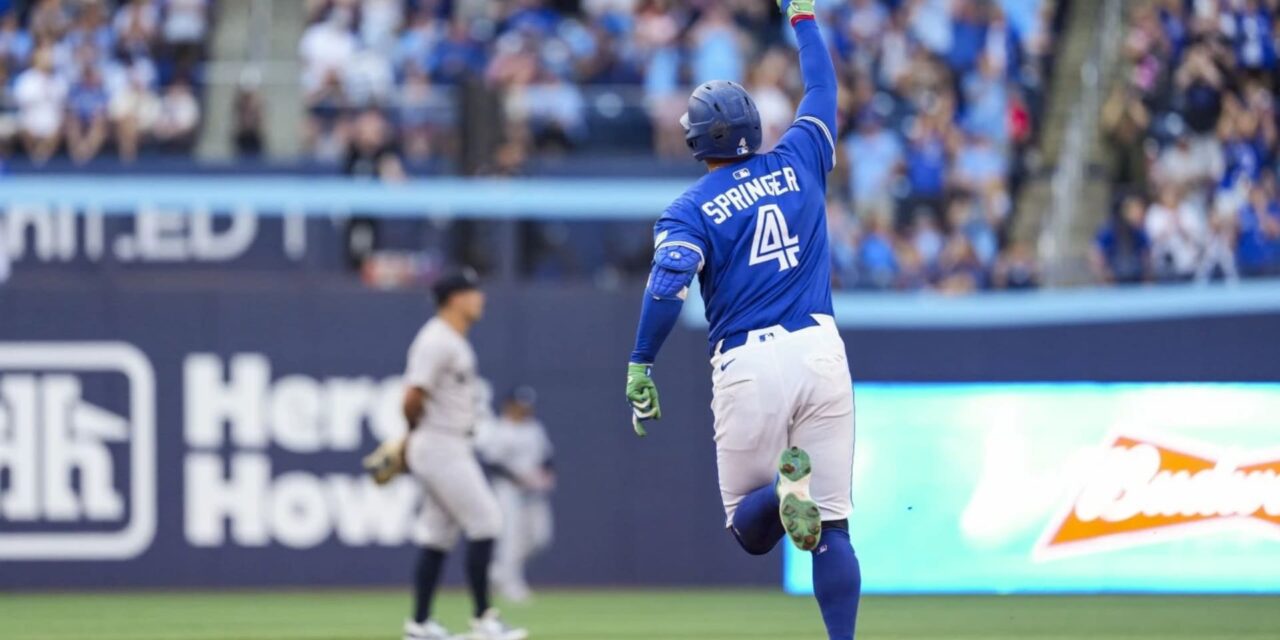 Springer conecta 2 jonrones, Azulejos barren a Yankees y lideran el Este de la Liga Americana