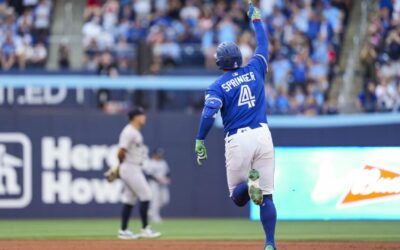 Springer conecta 2 jonrones, Azulejos barren a Yankees y lideran el Este de la Liga Americana