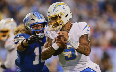 Lance lanza dos pases de touchdown y lidera a Chargers sobre Lions en juego del Salón de la Fama