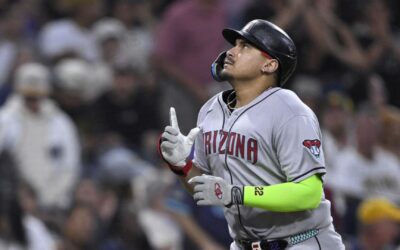 Naylor pega jonrón y los Diamondbacks vencen a los Padres