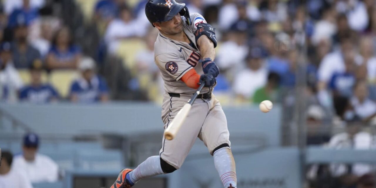 Altuve aporta 2 jonrones, impulsa 5 en paliza histórica de Astros, 18-1 ante Dodgers