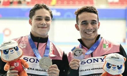 Juan Celaya y Osmar Olvera ganan plata en el Campeonato Mundial