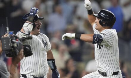 En un final de ida y vuelta, Yankees vencen 5-4 a Rays en 11 entradas