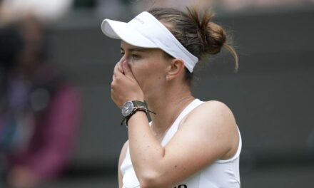 Campeona defensora de Wimbledon Barbora Krejcikova pierde ante Emma Navarro en tercera ronda