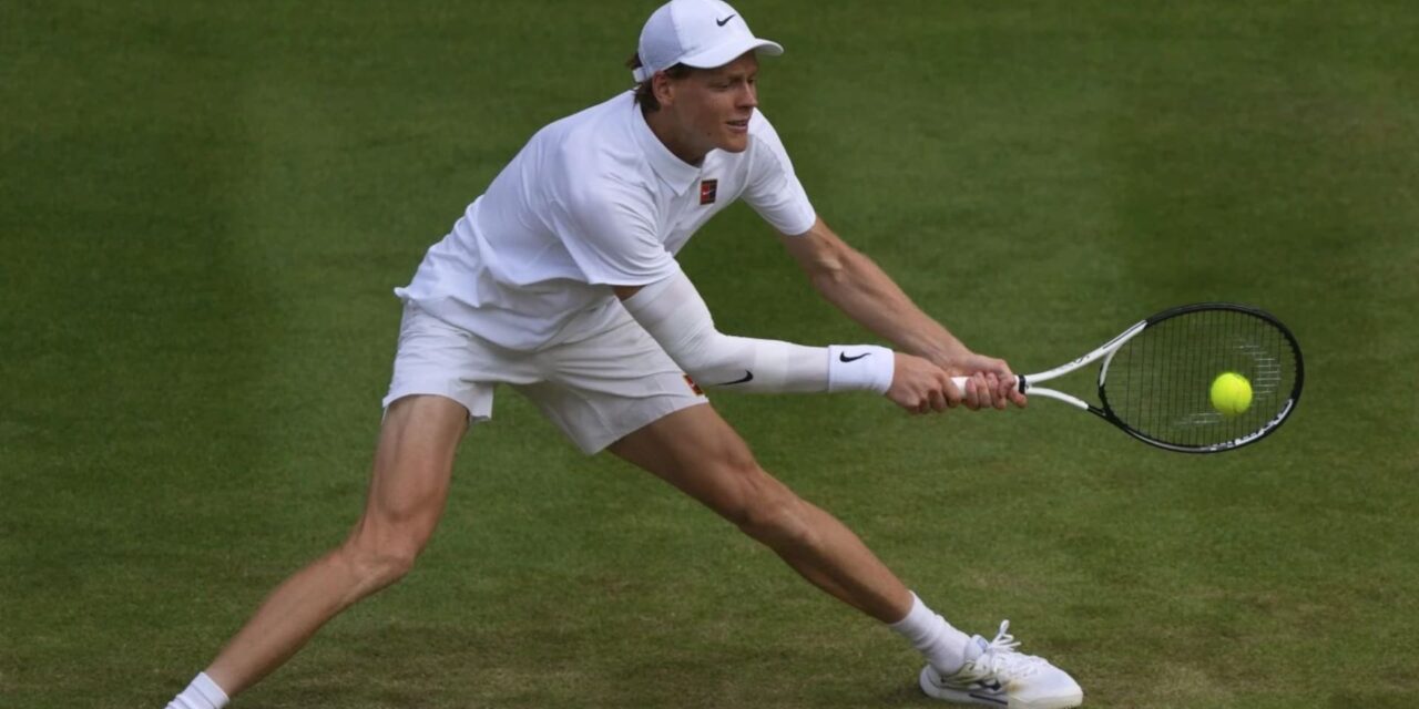 Sinner vence a Shelton y avanza a semifinales de Wimbledon con protección en el codo lesionado
