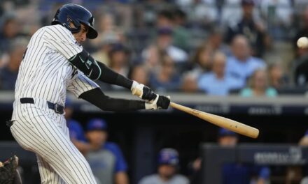 Cody Bellinger pega tres jonrones de dos carreras ante su exequipo; Yankees vencen 11-0 a Cubs