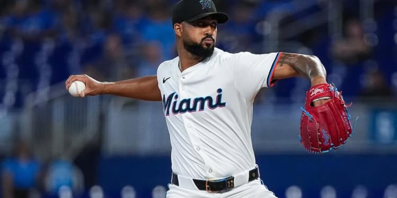 Sandy Alcántara supera a Dylan Cease en duelo de lanzadores y Marlins vencen 3-2 a Padres