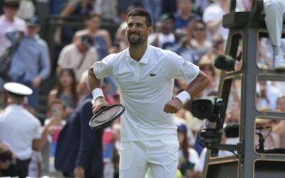 Djokovic logra otro récord en Wimbledon y bromea sobre tomar margaritas con sus rivales