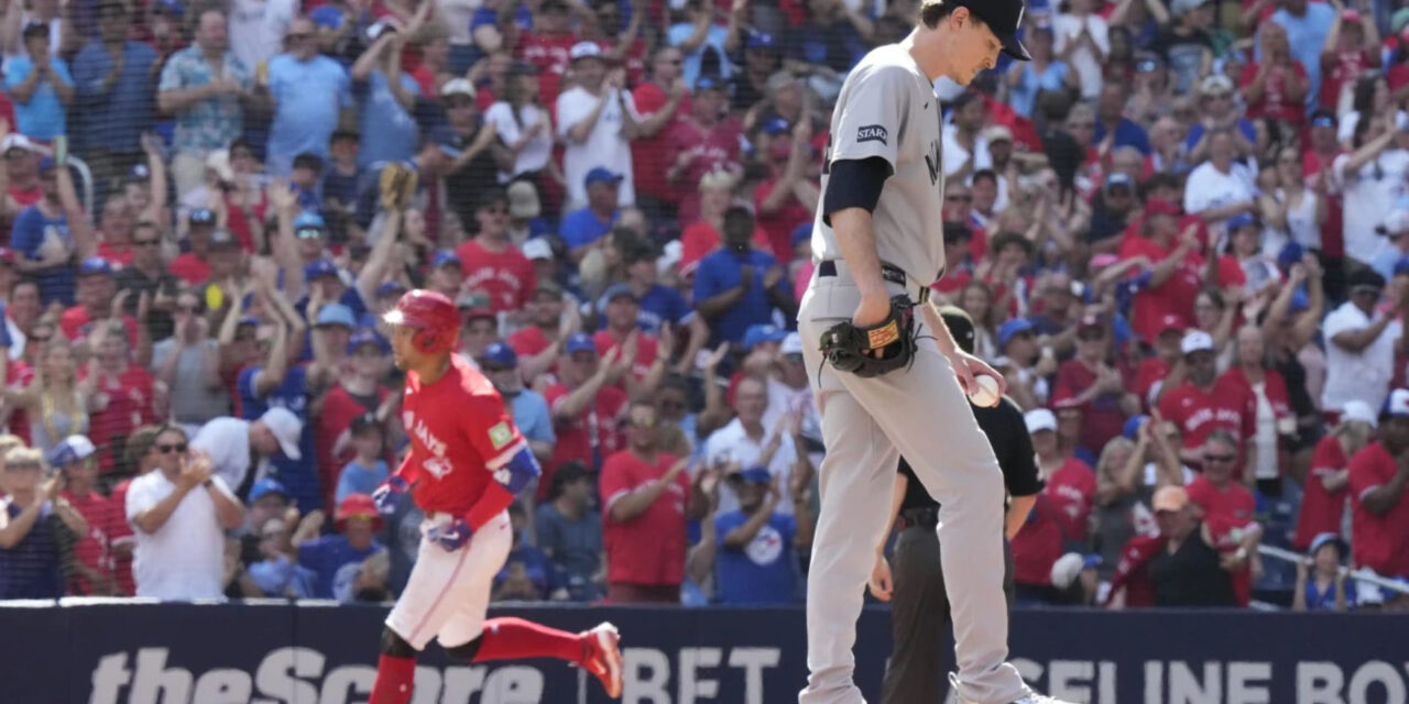 Springer impulsa 7, Azulejos vencen 12-5 a Yankees y se acercan a 1 juego de la cima del Este