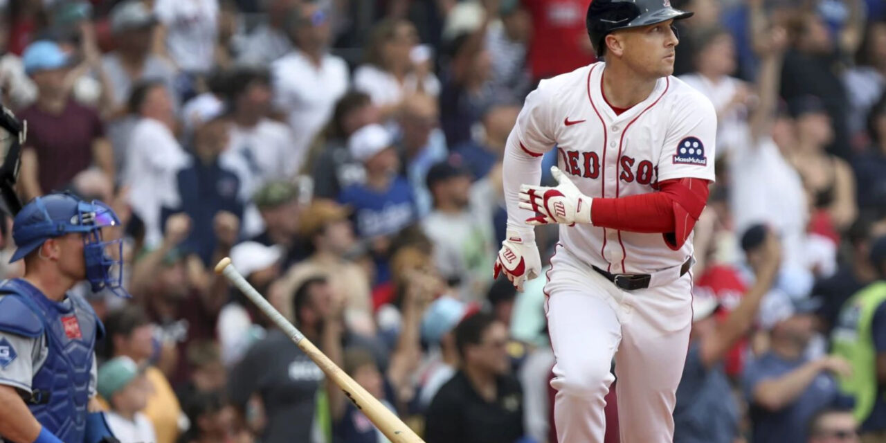 Bregman conecta HR de dos carreras y Medias Rojas ganan 4-3 ante Dodgers y se llevan serie