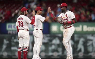 Donovan y Contreras conectan jonrones de tres carreras y Cardinals vencen 9-7 a Padres