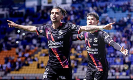 Puebla logra su primer triunfo contra Santos